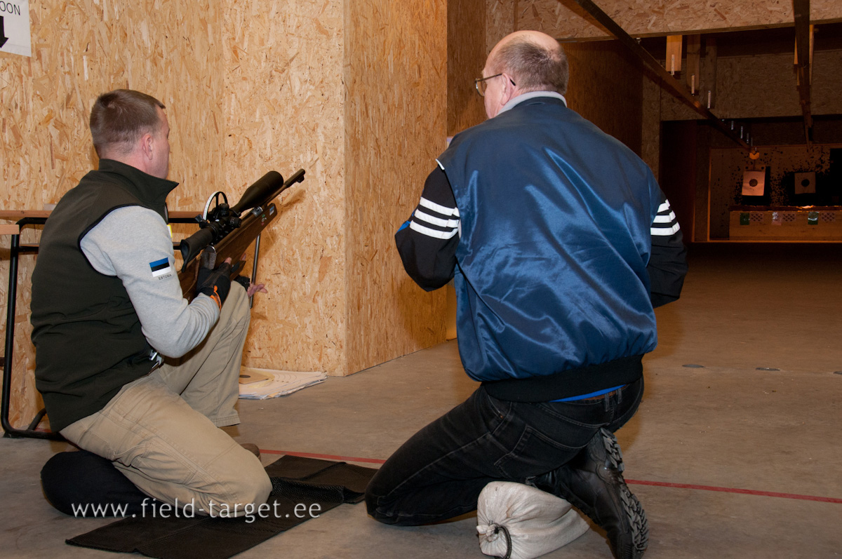 Vedrupüssi laskurid laevad püssi põlvelt tõstmata